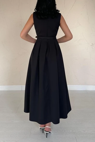 Siyah Önü Britli Pileli Elbise - Resim 4