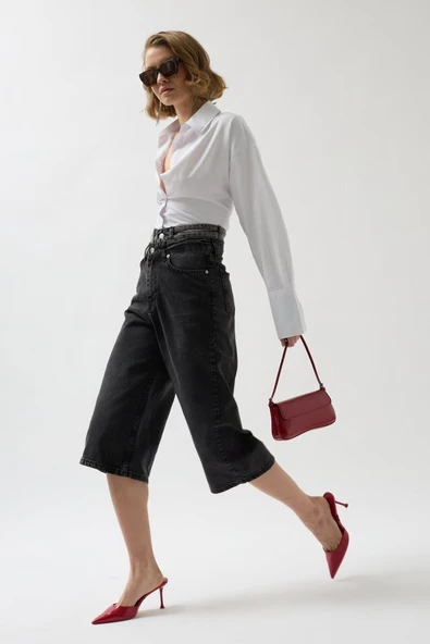 Çift Kemerli Bermuda Denim Şort ürün görseli