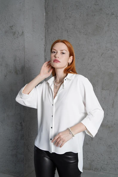 Kol Katlama Detaylı Beyaz Gömlek - Resim 4