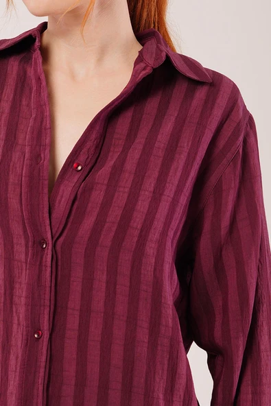 Düğmeli Ve Çizgi Detaylı Bordo Gömlek - Resim 4