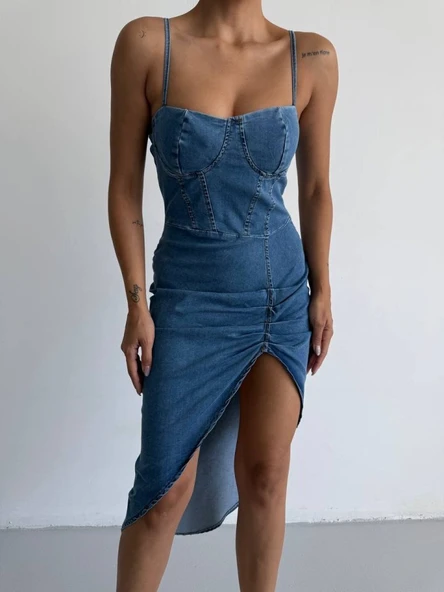 Kadın Omuz Askılı Derin Bacak Dekoltesi Ve Büzgü Detay Kot Elbise - Resim 7