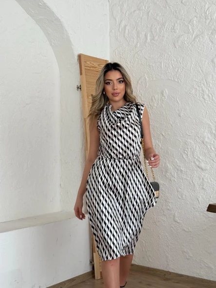 Kadın Degaje Yaka önden çapraz Detay Saten Midi Elbise - Resim 2