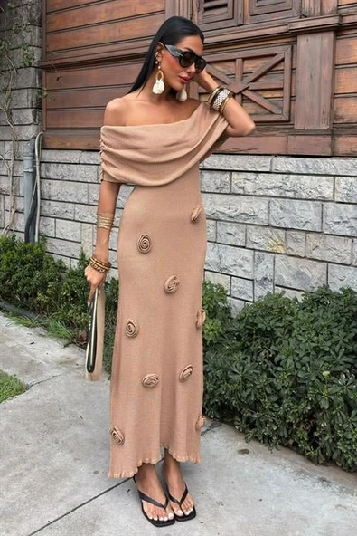 Eteği Gül Detay Madonna Yaka Elbise 2863 - Resim 7