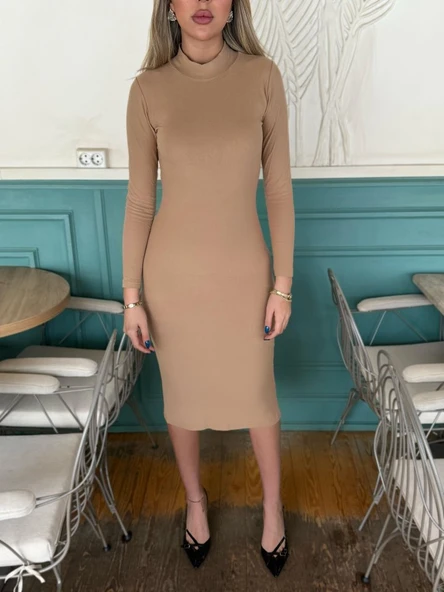 Kadın Yarım Balıkçı Yaka Süet Kumaş Fırsat ürün Midi Boy Elbise - Resim 4