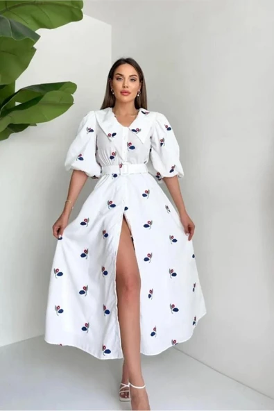 Kırmızı Yakası Çiçek Motifli Kemerli Elbise ürün görseli