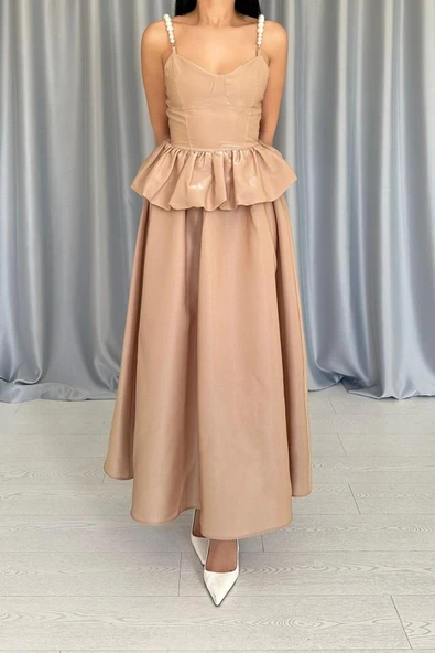 Camel Beli Büzgülü İnci Askılı Uzun Elbise - Resim 4