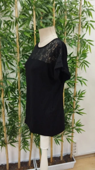 Kadın Kısa Kollu Bisiklet Yaka Dantel Detaylı Viskon Bluz - Resim 7