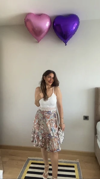 Kadın Askılı V Yakalı üst Dantel Alt Süprem Mini Elbise ürün görseli