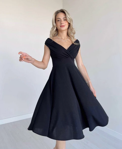 Kadın Kısa Kollu Kruvaze Yaka Eteği Volanlı Krep Elbise ürün görseli