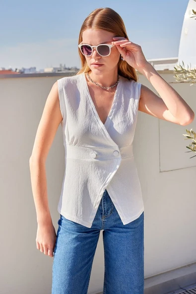 916 Düğme Detaylı Örme Yelek - Beyaz - 3