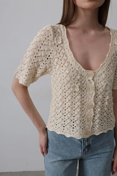 Çiçek Detaylı Düğmeli Triko - Ekru - Resim 4