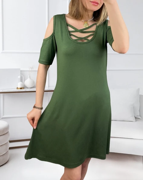 Dekolteli Bağcık Detay Viskon Kumaş Elbise - Resim 4