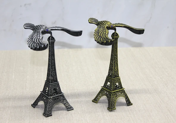 Kartallı Metal Eyfel Kulesi Model 1 ürün görseli