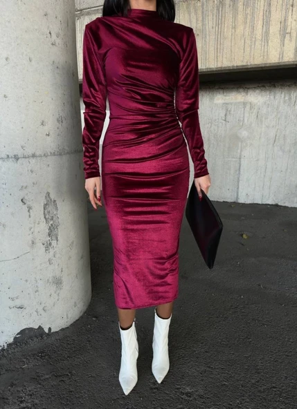 Kadın Uzun Kollu Yarım Balıkçı Yaka Büzgü Detay Kadife Kumaş Elbise - Resim 2