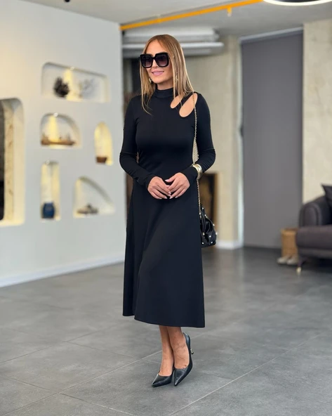 Kadın Uzun Kollu Balıkçı Yaka Omuzda Damla Detaylı Yırtmaçlı Krep Midi Elbise - Resim 3