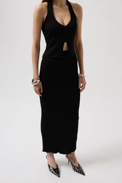 V Detay Dokulu Crop Bluz - Resim 4