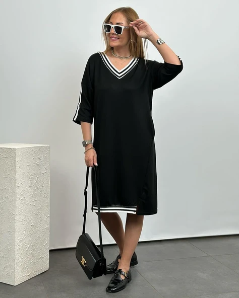 Kadın Siyah Diz Üstü Ribanalı Elbise ürün görseli