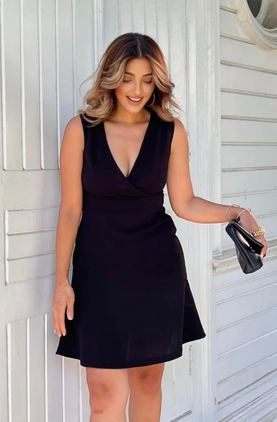 Kadın Kalın Askılı Kruvaze Yaka Eteği Volanlı Krep Elbise - Resim 3