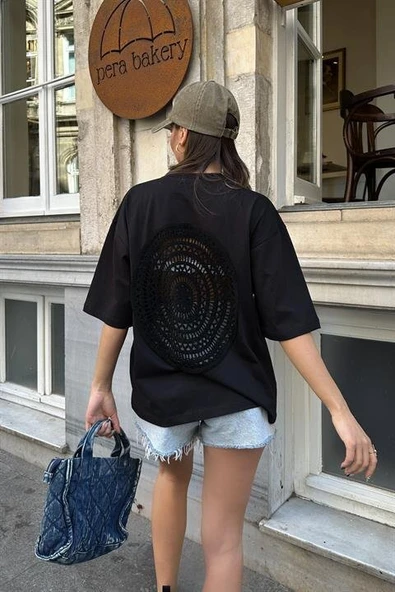 Ocean Sırtı Brodeli Tişört 8022-8