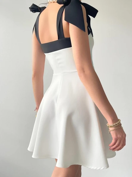 Cloche Omuzu Fiyonklu Elbise - Resim 5