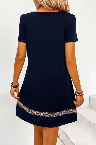 Kadın Kısa Kollu V Yakalı Etnik Desen şerit Detaylı Viskon Elbise - Resim 3