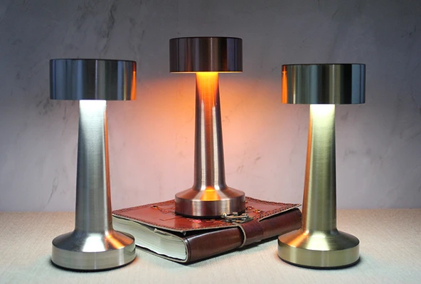 Masaüstü Dokunmatik Ledli Lamba Model 3 ürün görseli