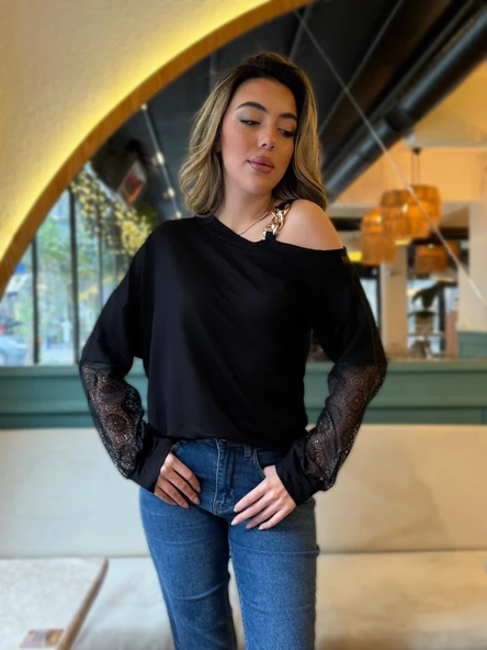 Kadın Uzun Kollu Tek Omuzu Açık Askılı Toka Ve Dantel Detay Viskon Iki Iplik Bluz - Resim 4