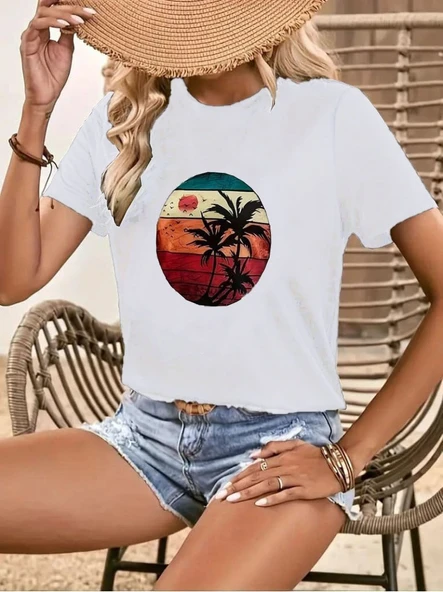 Kadın Kısa Kollu Palmiye Baskılı Viskon T-shirt ürün görseli