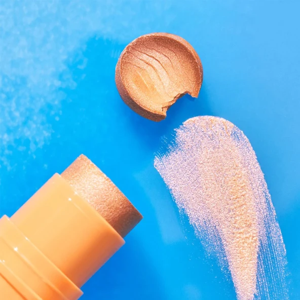 Essence Baby Got Holo Glow Highlighter Stick - 10 Apricotly 5 gr - Resim 3