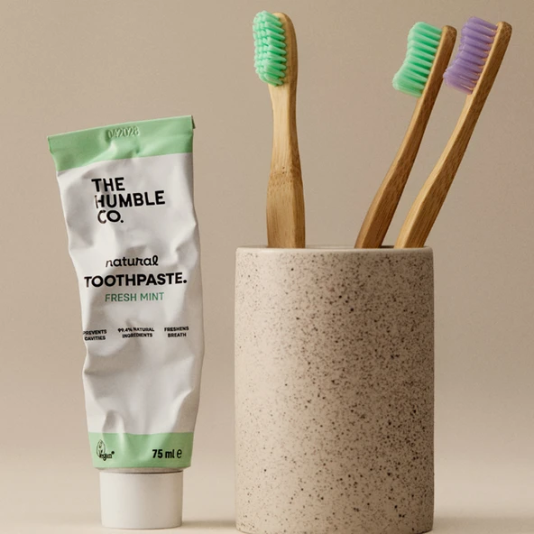 The Humble Co Natural Toothpaste Fresh Mint 75 ml - Resim 2