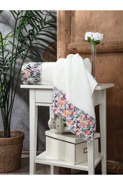 Sevim 2'li Bambu & Pamuk Saten Banyo Havlu Seti - Renkli Zebra Desenli & Süper Emici - Tivoli - Monaco