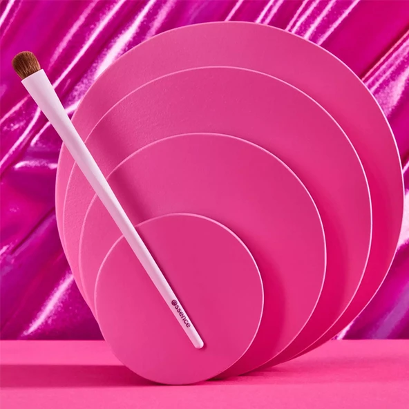 Essence Eyeshadow Brush - 01 Throwing A Little Shade - Resim 3