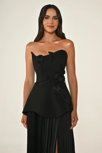 Straplez Çiçek Aksesuarlı Üstü Krep Eteği Piliseli Şifon Abiye Elbise - 6