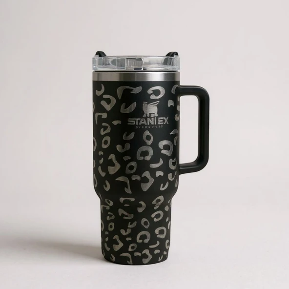 Stanley Quencher Termos Siyah Desenli 1.18 Lt. Pipetli ürün görseli 1