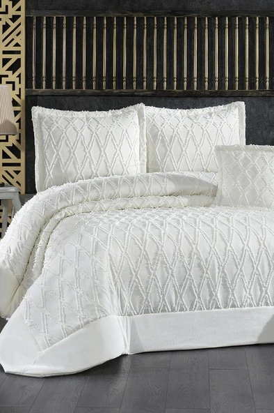 Silvia Dolgulu Çift Kişilik Yatak Örtüsü Krem ürün görseli