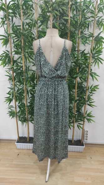 Kadın Ip Askılı Kruvaze Yakalı Yırtmaçlı Uzun Desenli Kuşaklı Süprem Elbise - Resim 9