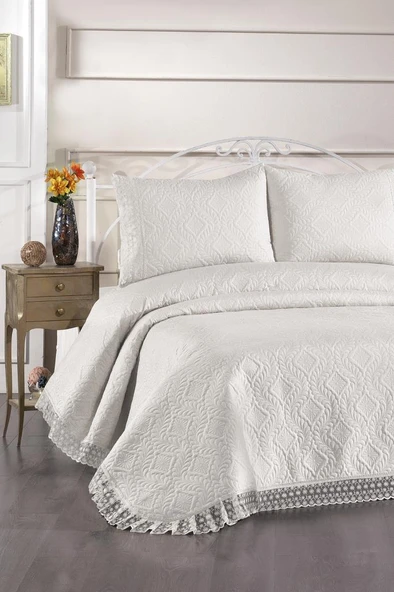 Zoya Dantelli Kapitoneli Ultrasonik Çift Kişilik Yatak Örtüsü Krem ürün görseli