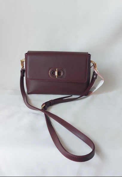 252ES458 Model Sarach Marka Bordo Renk Omuz Çantası