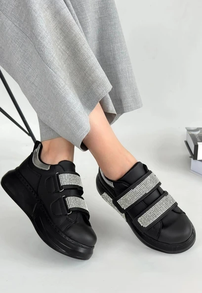 Nino Siyah Cilt Cırt Cırtlı Kadın Spor Ayakkabı ürün görseli