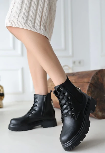 Harte Siyah Cilt Bağcıklı Kadın Bot ürün görseli