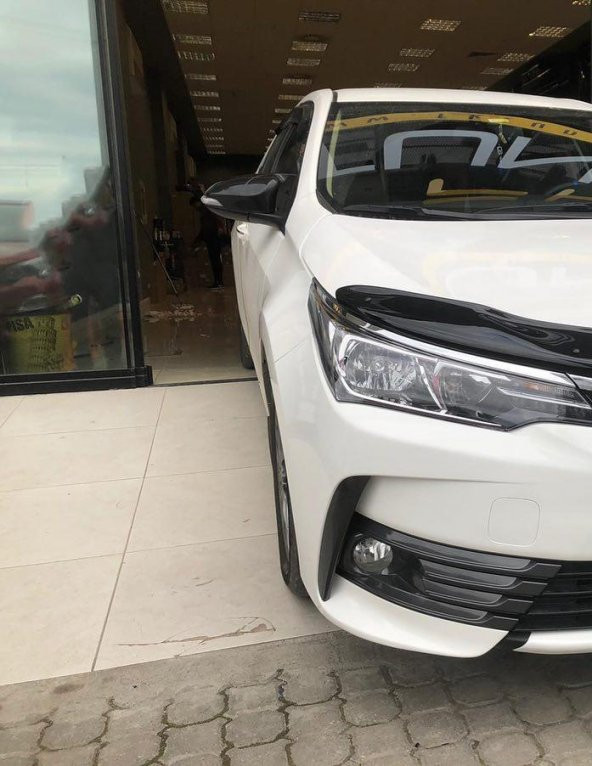 Toyota Corolla Batman Yarasa Ayna Kapağı 2013 - 2018 Piano Black - 3