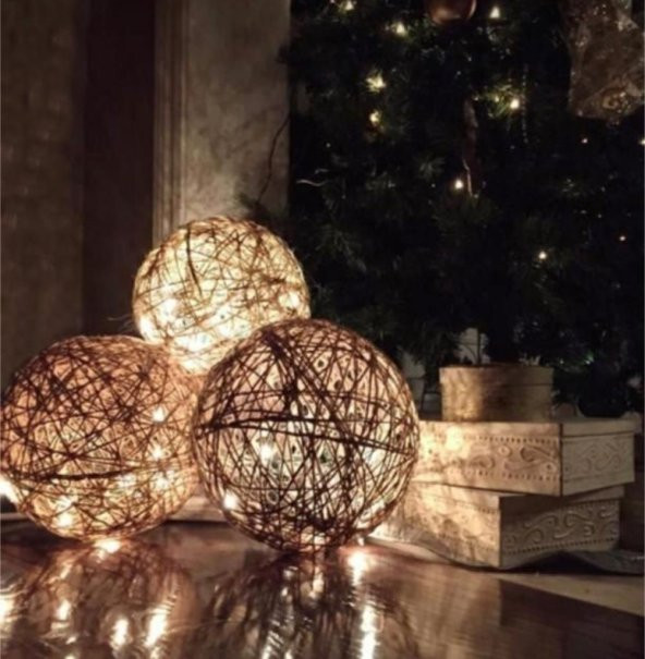 Dekoratif Yılbaşı Ağacı Altı Led Işıklı Noel Topu