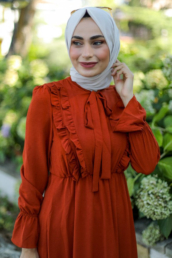 Yakası Fırfırlı Tesettür Elbise - Kiremit - 2