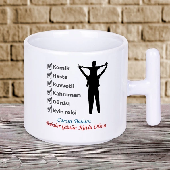 Kahraman Dürüst Evin Reisi Yazılı Babalar Gününe Özel Hediyelik T Kupa Bardak ürün görseli