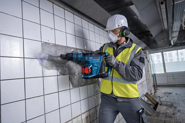 Bosch GBH 18V-40 C Procore 2x12.0Ah Çift Akülü Kırıcı Delici - 3