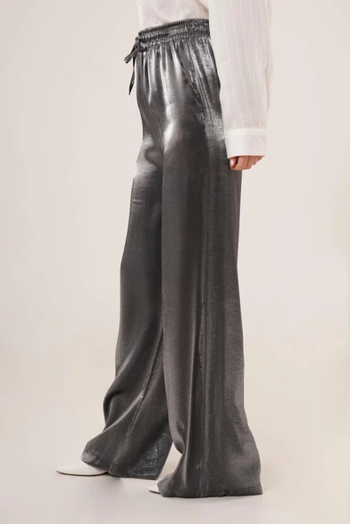 Parlak Görünümlü Cepli Antrasit Bol Paça Pantolon - Resim 2