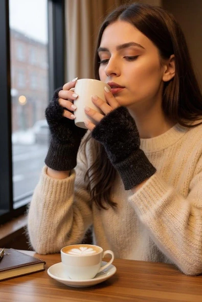 Hitit Socks Kadın 1 Çift Kışlık Parmaksız Termal Esnek Polarlı Peluş Eldiven