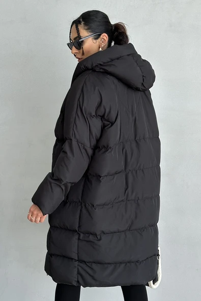 Halis Siyah Kapüşonlu Uzun Kadın Şişme Mont - Resim 3