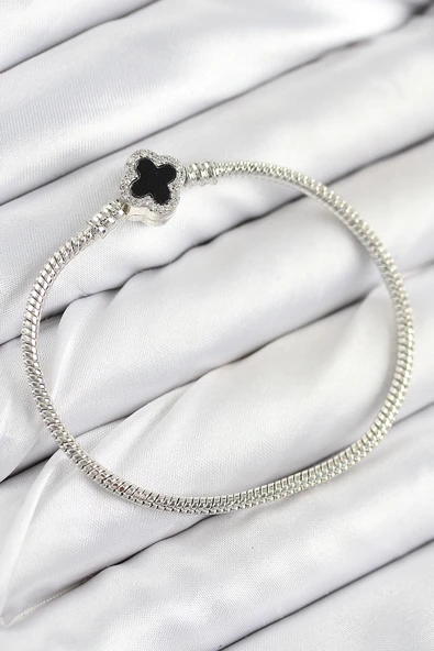 Pirinç Charm Zirkon Taşlı Yonca Model Gümüş Renk Kadın Bileklik - EBJ250902W37605 ürün görseli