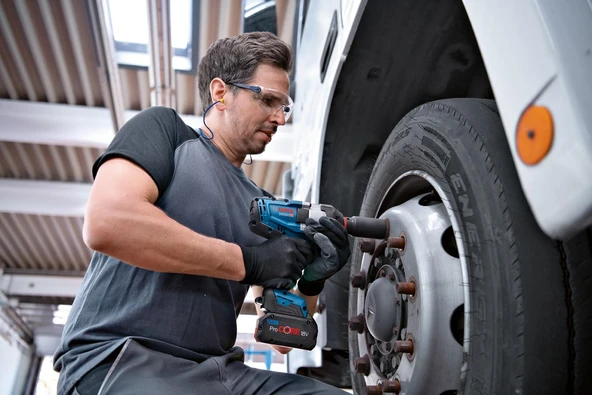 Bosch GDS 18V-1050 H Procore 2x4,0Ah Darbeli Somun Sıkma - 3